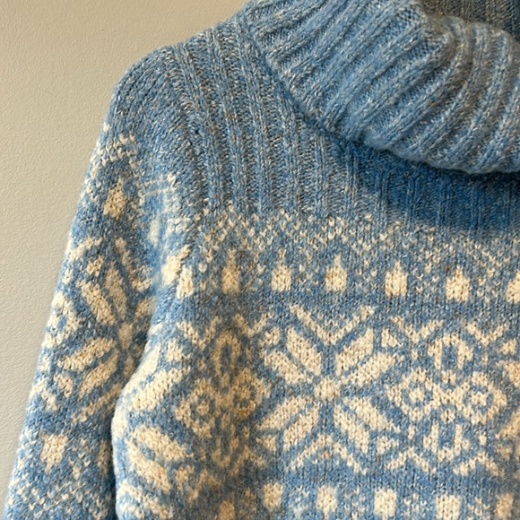 L.L. Bean Fair Isle Turtleneck Sweater - Picture 2 of 10